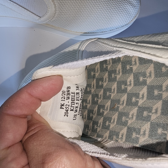 OluKai womens KI'IHELE bright white women's , light weight mesh UNISEX - Picture 6 of 11